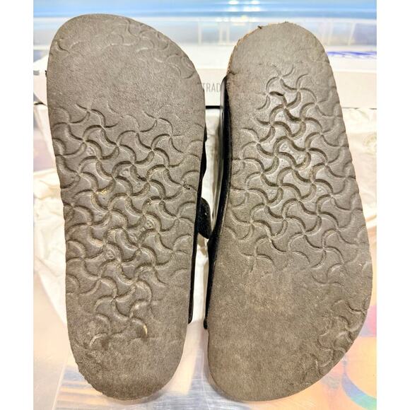 BIRKENSTOCK ARIZONA BLACK SANDAL - Picture 2 of 6